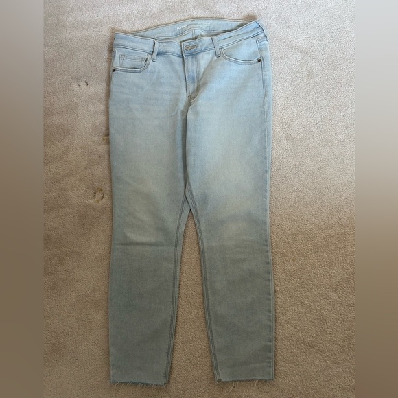 Old navy jeans EUC - Picture 2 of 2